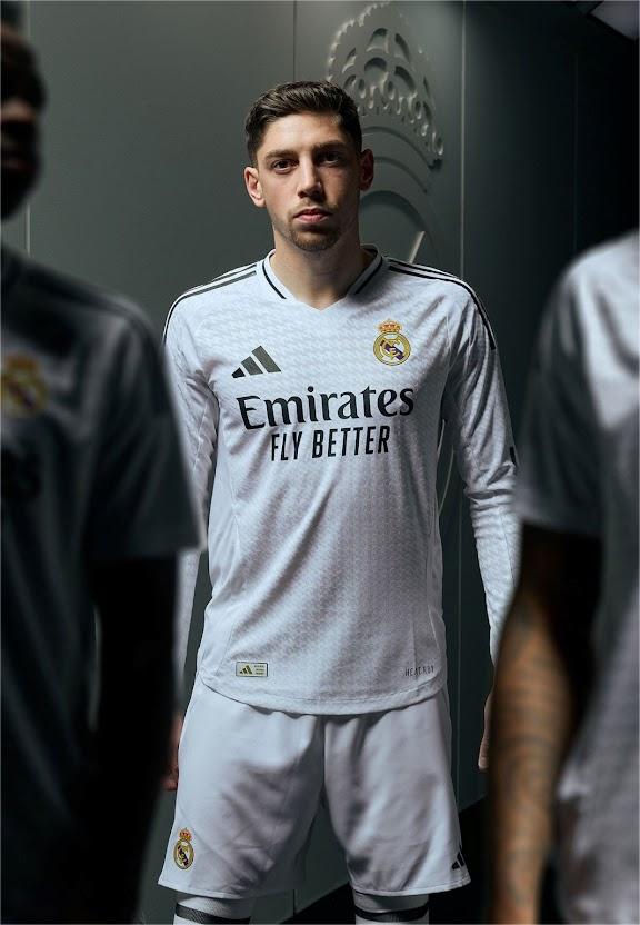 real-madrid-24-25-kit-5.jpg